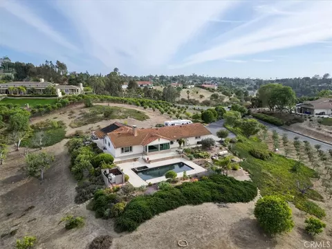 View/Area - 1509 Macadamia Dr, Fallbrook, CA 92028 photo 8 of 15