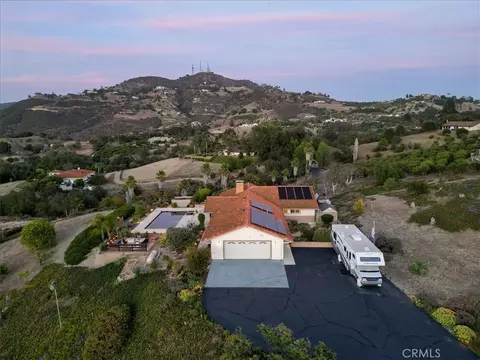 View/Area - 1509 Macadamia Dr, Fallbrook, CA 92028 photo 11 of 14