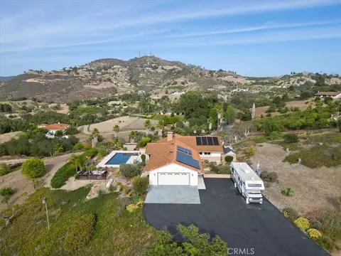 View/Area - 1509 Macadamia Dr, Fallbrook, CA 92028 photo 7 of 15