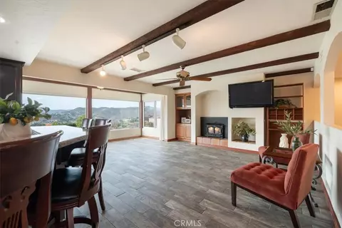 Living - 1509 Macadamia Dr, Fallbrook, CA 92028 photo 1 of 6