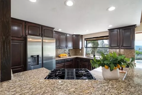 Kitchen - 1509 Macadamia Dr, Fallbrook, CA 92028 photo 1 of 5