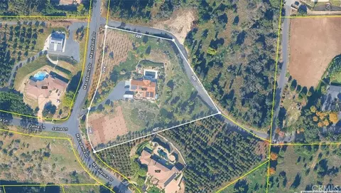 View/Area - 1509 Macadamia Dr, Fallbrook, CA 92028 photo 14 of 15
