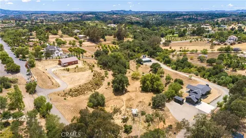 View/Area - 1104 Sierra Bonita, Fallbrook, CA 92028 photo 3 of 9