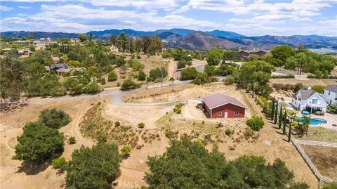 View/Area - 1104 Sierra Bonita, Fallbrook, CA 92028 photo 7 of 9