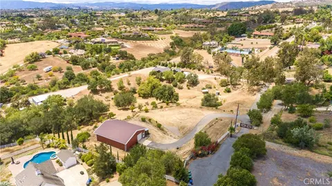View/Area - 1104 Sierra Bonita, Fallbrook, CA 92028 photo 2 of 9