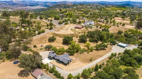 View/Area - 1104 Sierra Bonita, Fallbrook, CA 92028 photo 5 of 9