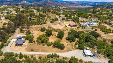 View/Area - 1104 Sierra Bonita, Fallbrook, CA 92028 photo 1 of 9
