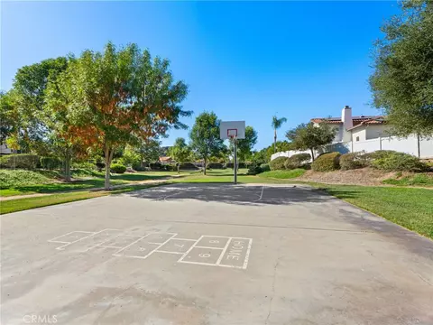Exterior - 3323 Avocado Vis, Fallbrook, CA 92028 photo 11 of 12