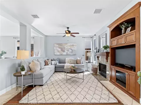 Living - 3323 Avocado Vis, Fallbrook, CA 92028 photo 2 of 8
