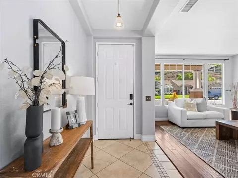 Entry Way - 3323 Avocado Vis, Fallbrook, CA 92028 photo 3 of 4