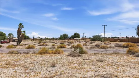 2853 Argus Ave, Thermal, CA 92274 photo 3