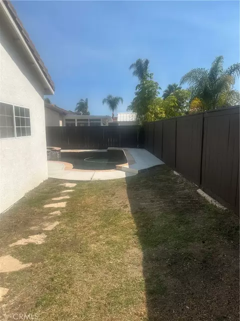 Exterior - 230 Del Mesa, Oceanside, CA 92058 photo 4 of 4