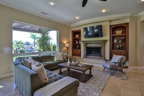Living - 39520 Colleen Way, Temecula, CA 92592 photo 4 of 4