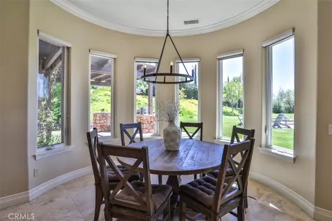 Dining - 39520 Colleen Way, Temecula, CA 92592 photo 3 of 4