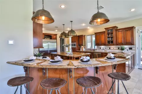 Kitchen - 39520 Colleen Way, Temecula, CA 92592 photo 3 of 5