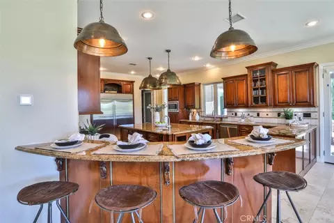Kitchen - 39520 Colleen Way, Temecula, CA 92592 photo 3 of 5