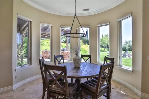 Dining - 39520 Colleen Way, Temecula, CA 92592 photo 3 of 4