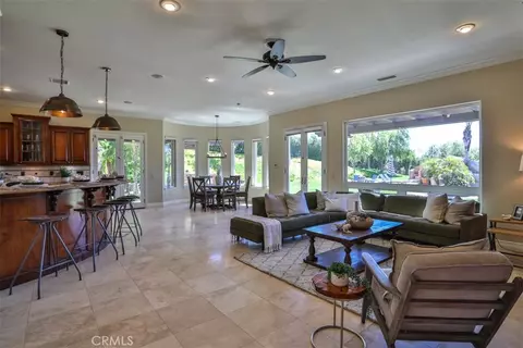 Living - 39520 Colleen Way, Temecula, CA 92592 photo 2 of 4