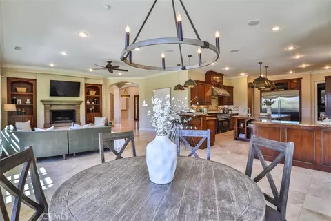 Dining - 39520 Colleen Way, Temecula, CA 92592 photo 4 of 4