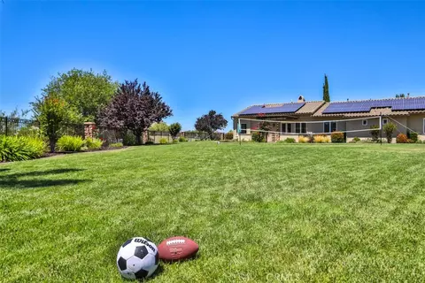 Exterior - 39520 Colleen Way, Temecula, CA 92592 photo 10 of 14