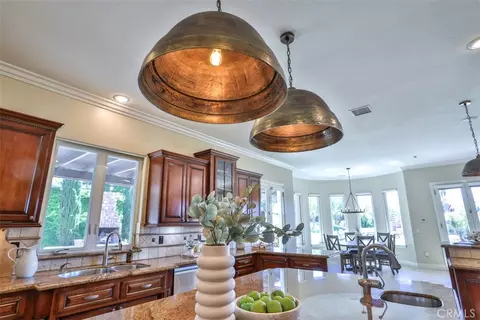 Kitchen - 39520 Colleen Way, Temecula, CA 92592 photo 5 of 5
