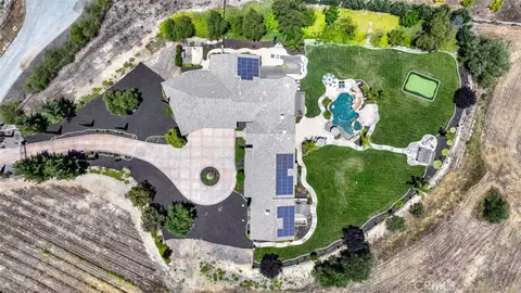 View/Area - 39520 Colleen Way, Temecula, CA 92592 photo 3 of 4