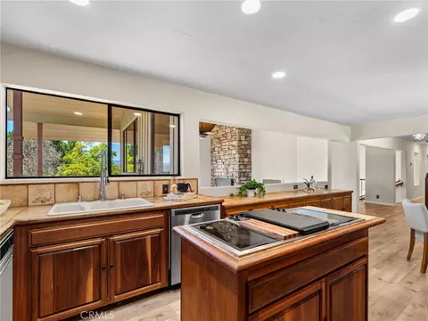 Kitchen - 2248 Mil Sorpresas, Fallbrook, CA 92028 photo 3 of 5