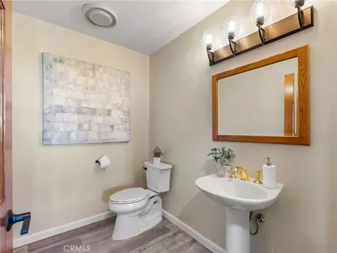 Bath - 2248 Mil Sorpresas, Fallbrook, CA 92028 photo 2 of 3