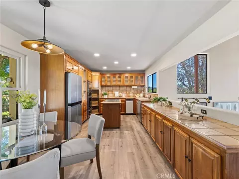 Kitchen - 2248 Mil Sorpresas, Fallbrook, CA 92028 photo 5 of 5