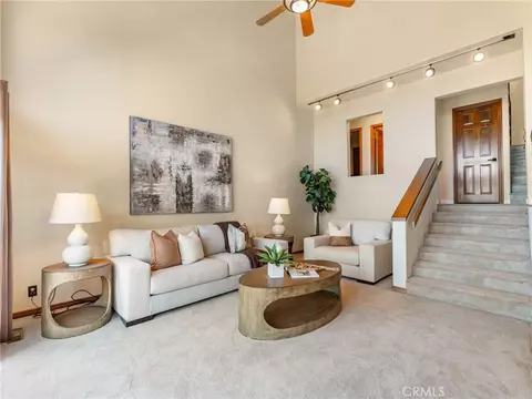 Living - 2248 Mil Sorpresas, Fallbrook, CA 92028 photo 7 of 8