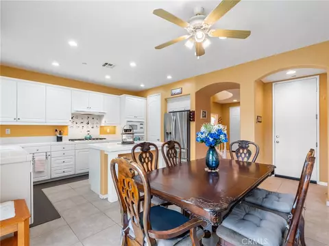 Dining - 4106 Lake Cir, Fallbrook, CA 92028 photo 1 of 2