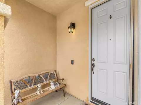 Entry Way - 4106 Lake Cir, Fallbrook, CA 92028 photo 1 of 9