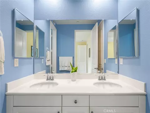 Bath - 4106 Lake Cir, Fallbrook, CA 92028 photo 10 of 10