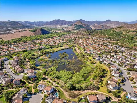 View/Area - 4106 Lake Cir, Fallbrook, CA 92028 photo 4 of 6