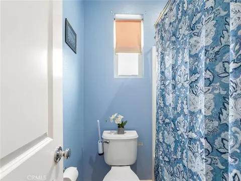 Bath - 4106 Lake Cir, Fallbrook, CA 92028 photo 8 of 10