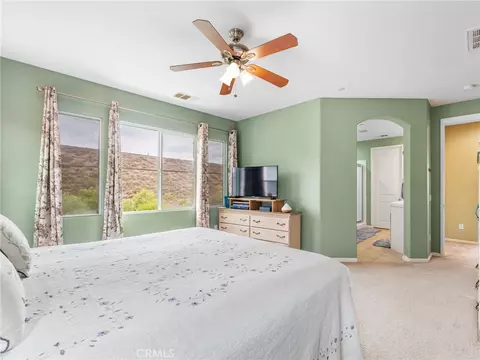 Bedroom - 4106 Lake Cir, Fallbrook, CA 92028 photo 2 of 6