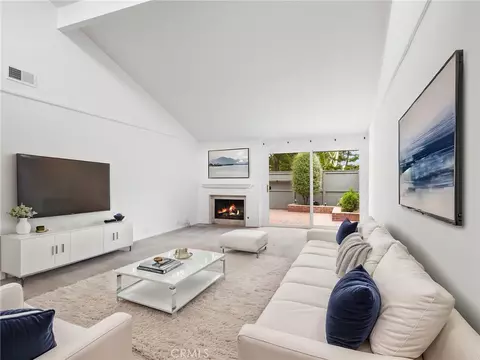 19586 Seagull Ln, Huntington Beach, CA 92648