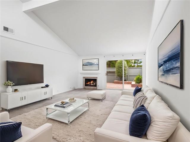 19586 Seagull Ln, Huntington Beach, CA 92648
