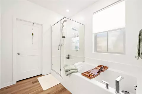 Bath - 1852 Red Willow, Oceanside, CA 92056 photo 2 of 6