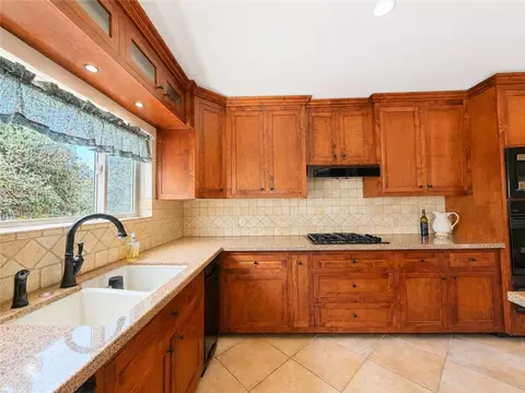 Kitchen - 4114 Citradora, Spring Valley, CA 91977 photo 2 of 4