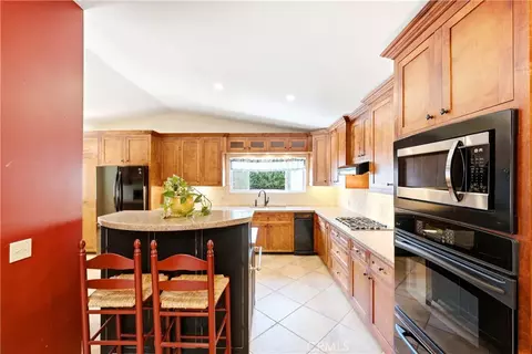 Kitchen - 4114 Citradora, Spring Valley, CA 91977 photo 4 of 5