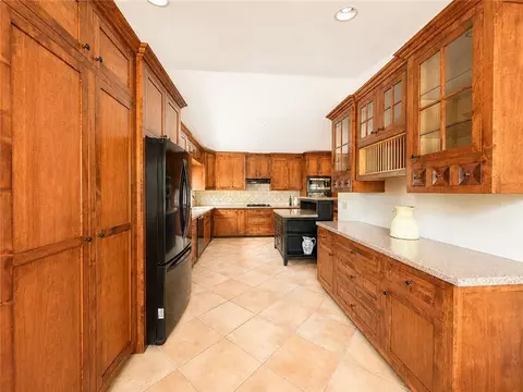 Kitchen - 4114 Citradora, Spring Valley, CA 91977 photo 4 of 4