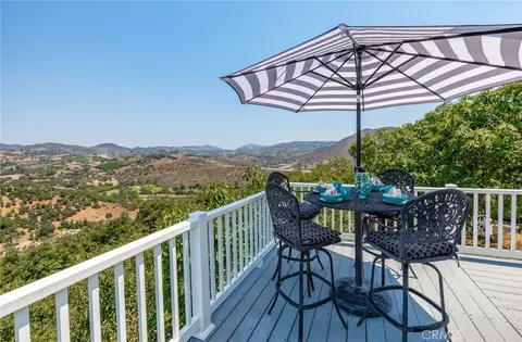 Exterior - 2125 Puerto Del Mundo, Fallbrook, CA 92028 photo 8 of 19