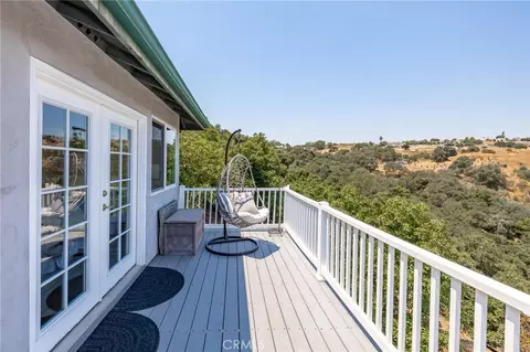 Exterior - 2125 Puerto Del Mundo, Fallbrook, CA 92028 photo 5 of 19