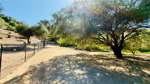 Exterior - 2125 Puerto Del Mundo, Fallbrook, CA 92028 photo 13 of 19