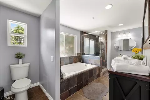 Bath - 2125 Puerto Del Mundo, Fallbrook, CA 92028 photo 1 of 2