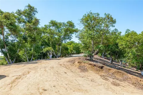 Exterior - 2125 Puerto Del Mundo, Fallbrook, CA 92028 photo 12 of 19