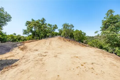 Exterior - 2125 Puerto Del Mundo, Fallbrook, CA 92028 photo 11 of 19