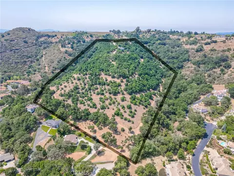 View/Area - 2125 Puerto Del Mundo, Fallbrook, CA 92028 photo 1 of 7