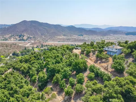 View/Area - 2125 Puerto Del Mundo, Fallbrook, CA 92028 photo 3 of 7